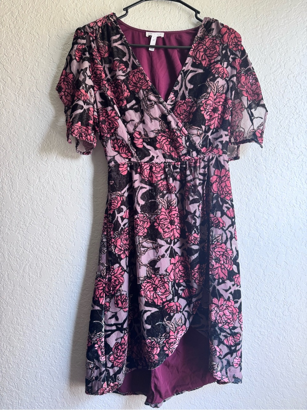 Leith Whimsigoth Pink Black Velvet Floral Burnout Flutter Sleeve High Low Wrap